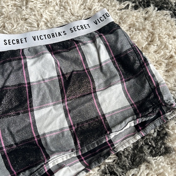 Victoria’s Secret Sleep Shorts - Picture 2 of 6